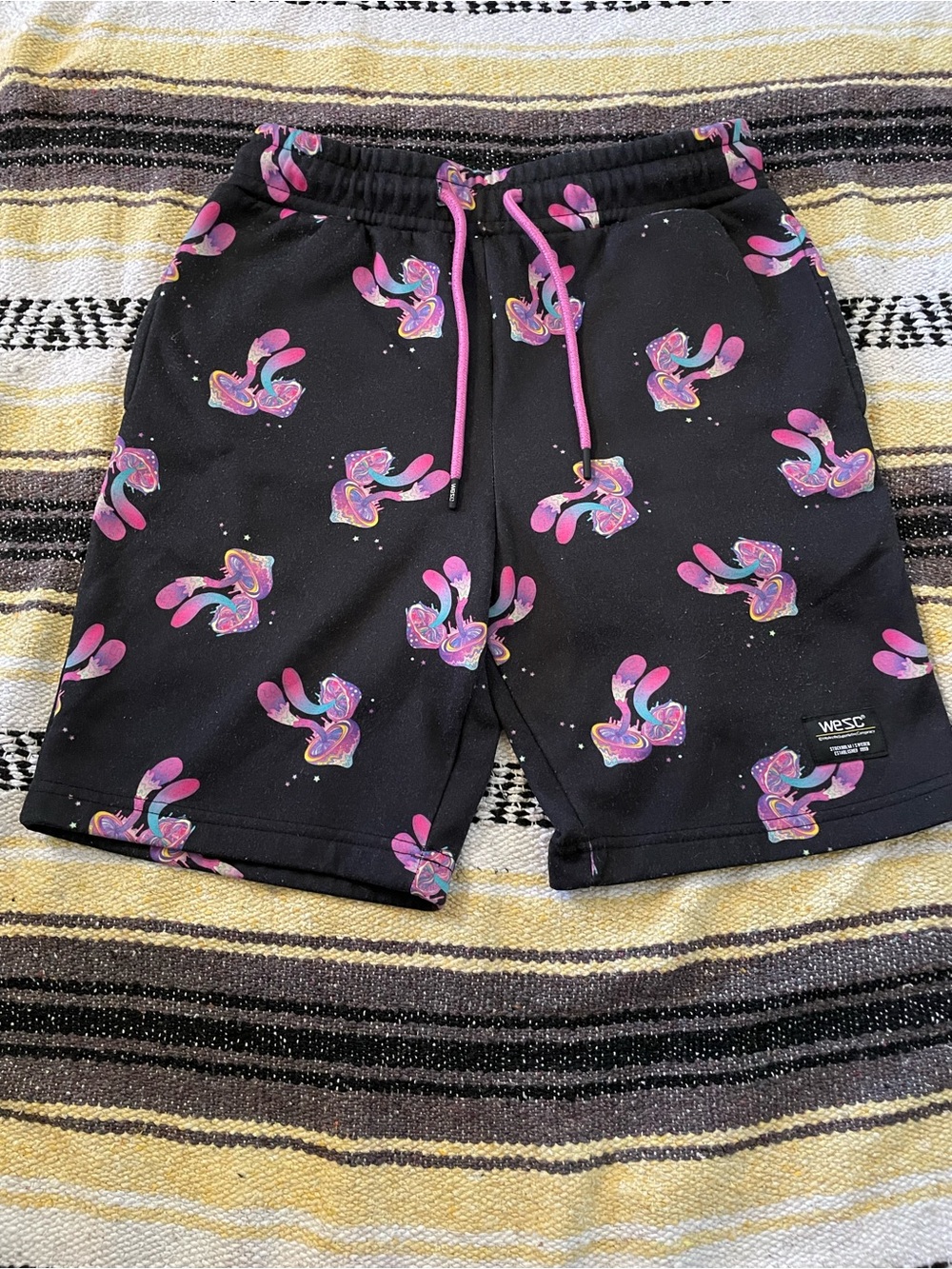 WeSC Men's Graphic Fleece Shorts M Trippy Festival Streetwear Rave 🔮 🔥
